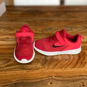 Little Kids Red Nike Free Sneakers Size 9.5